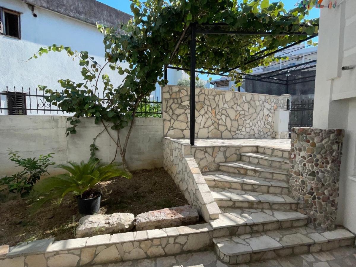 באר Apartment Susanj מראה חיצוני תמונה