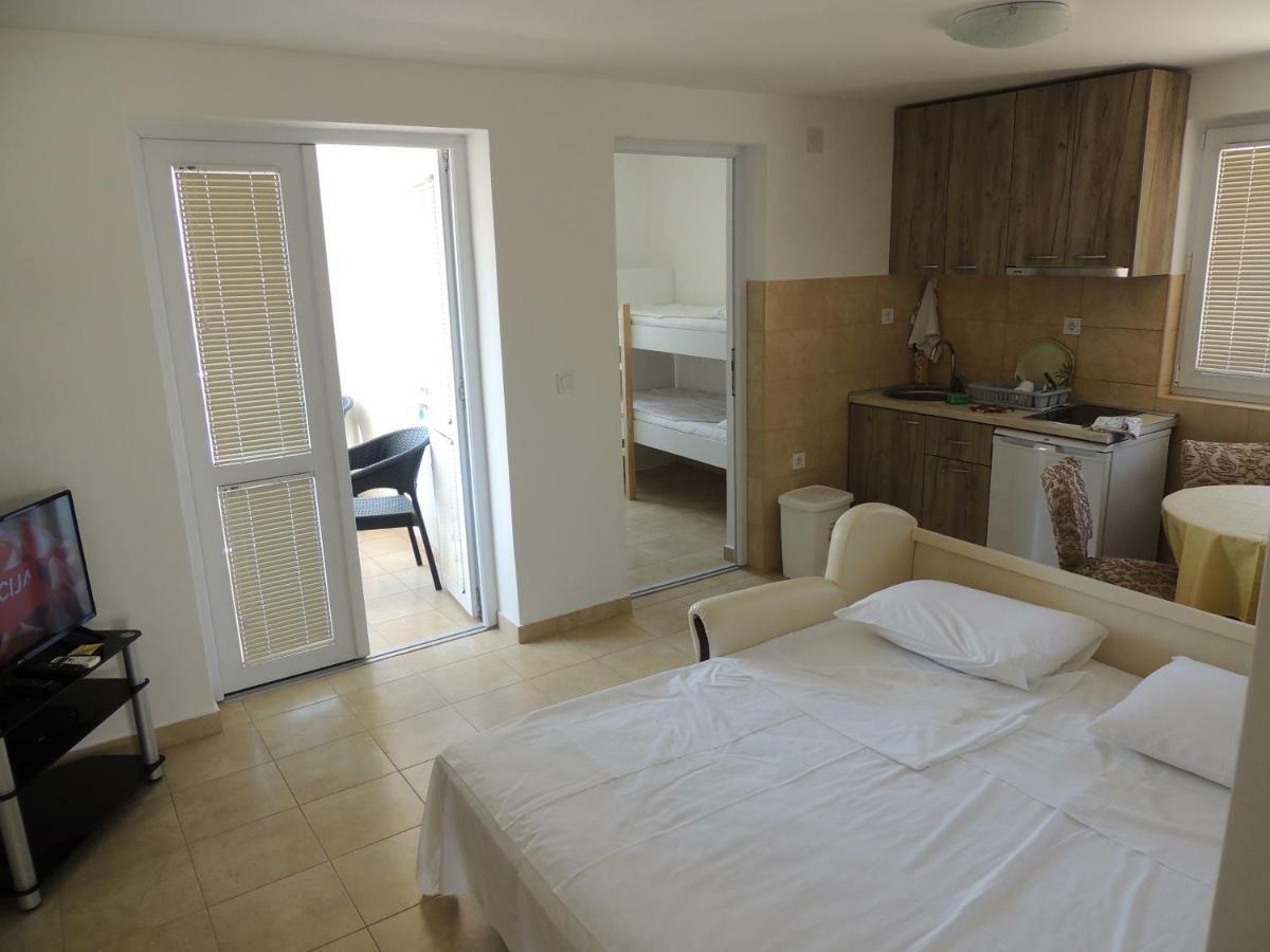 באר Apartment Susanj מראה חיצוני תמונה